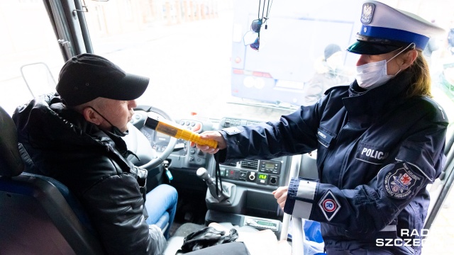 Udane ferie to te bezpieczne. A o to chce zadbać szczecińska policja. Funkcjonariusze w naszym województwie zapowiadają kontrole drogowe.