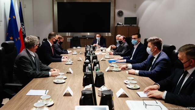 Prezydent i premier rozmawiali o sytuacji na Ukrainie oraz o zwiększeniu obecności wojsk amerykańskich w Polsce.
