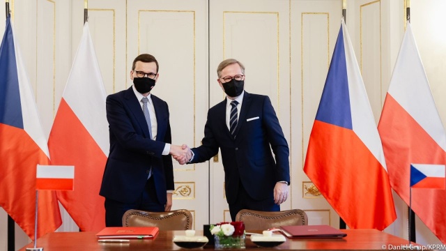 Premier Mateusz Morawiecki i premier Czech Petr Fiala podpisali w Pradze umowę w sprawie zakończenia sporu o kopalnię Turów.