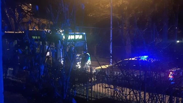 W środę po godzinie 19 policjanci otrzymali zgłoszenie dotyczące ataku na kierowcę autobusu przez grupę młodzieży.