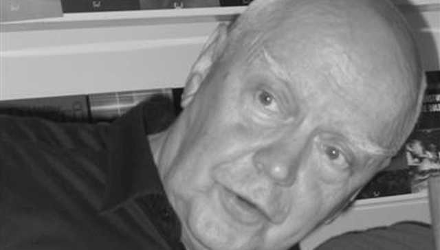 Zmarłego Jarosława Marka Rymkiewicza, poetę, eseistę, dramaturga i krytyka literackiego wspominali politycy, przedstawiciele władz, wielbiciele jego twórczości oraz krytycy literaccy.