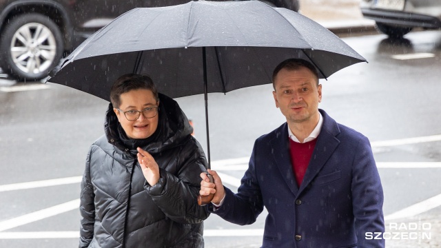 Platforma Obywatelska apeluje o prezydenckie weto w sprawie Lex Czarnek. Posłowie PO twierdzą, że nie ma podstaw, aby ograniczać działalność fundacji czy stowarzyszeń, które chcą organizować dodatkowe zajęcia w szkołach.