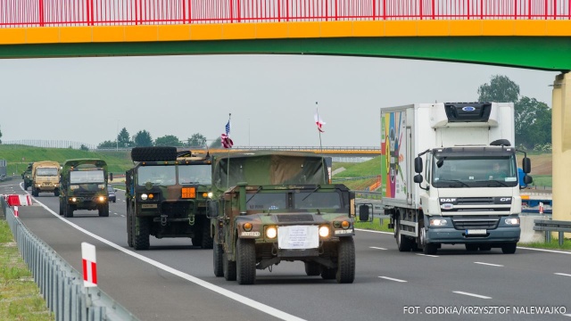Wojsko ostrzega przed utrudnieniami na drogach w związku z przygotowaniami do wielonarodowych manewrów o kryptonimie SABER STRIKE 2022.