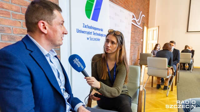 Zachodniopomorski Uniwersytet Technologiczny w poniedziałek zorganizował tzw. szybkie randki z nauką.