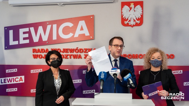 Nowa Lewica domaga się od miasta kontynuacji programu finansowego wspierania zabiegów in vitro: Prezydent Szczecina w tej sprawie zjechał do zajezdni, zaparkował i czeka, pytanie na co - mówili we wtorek na konferencji prasowej szczecińscy przedstawiciele Nowej Lewicy.