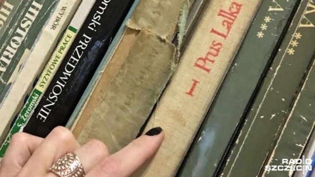 Było ich około 3 tys., teraz zostało 500 sztuk, ale wciąż można znaleźć coś dla siebie. To książki z Biblioteki Wydziału Teologicznego Uniwersytetu Szczecińskiego.