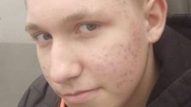 Wyszedł w niedzielę z domu i do dziś nie ma z nim kontaktu. Policjanci z Komisariatu Szczecin Niebuszewo szukają 14-letniego Jeremiasza Wacławka.