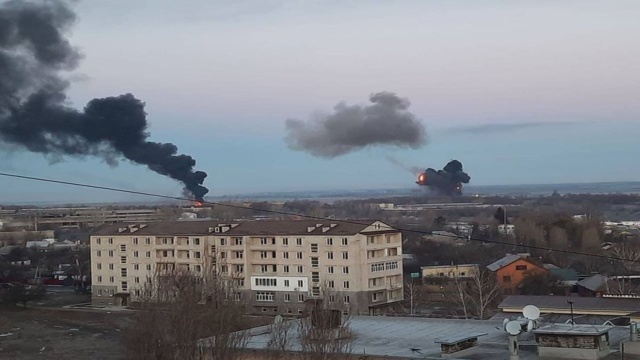 Amerykański Departament Obrony ocenia, że postęp rosyjskich wojsk w kierunku Kijowa jest wolniejszy niż planowała Moskwa. Według oceny Pentagonu użyła jednak dotychczas tylko jednej trzeciej wojsk zgromadzonych wokół Ukrainy.