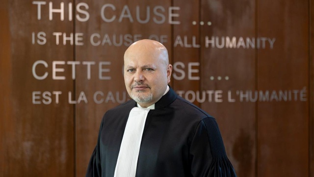 Prokurator Międzynarodowego Trybunału Karnego, Karim Khan powiedział, że wszczyna postępowanie w sprawie sytuacji na Ukrainie po inwazji Rosji na pełną skalę.