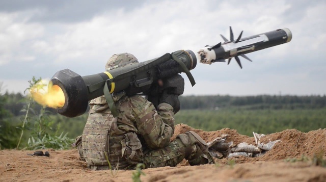 Ukraina otrzymała z Estonii drugą partię przeciwpancernych systemów rakietowych Javelin. Poinformowało o tym estońskie Ministerstwo Obrony na Twitterze.