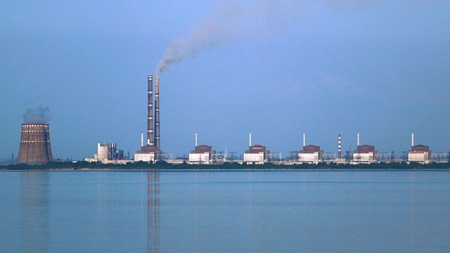 Mieszkańcy ukraińskiego Enerhodaru blokują wjazd Rosjan do miasta. Znajduje się w nim jedna z ukraińskich elektrowni atomowych.