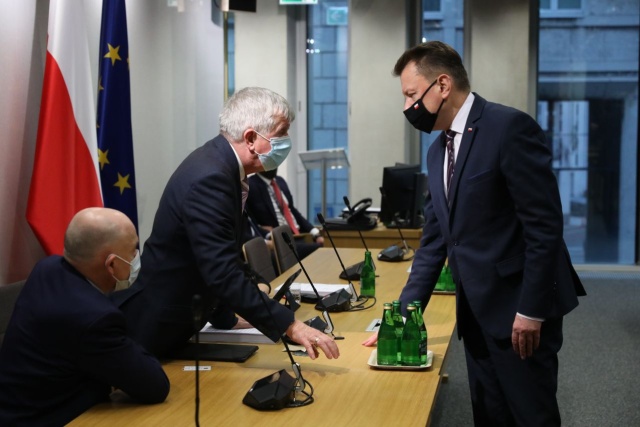 Większe wydatki na wojsko już w przyszłym roku, do tego modernizacja i powiększenie armii. W Sejmie ruszyły w czwartek prace nad ustawą o obronie ojczyzny.