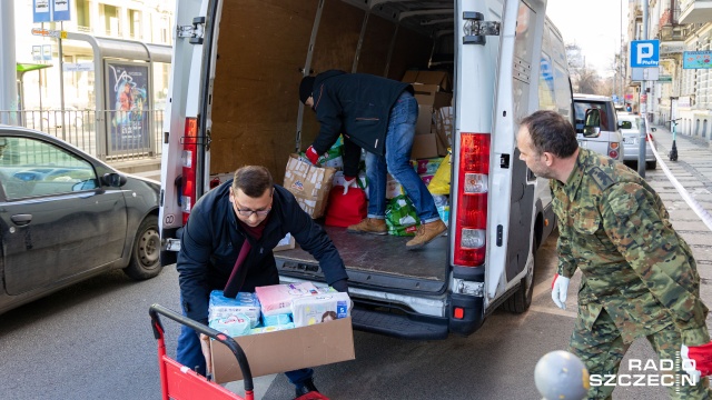 Do Szczecina przyjechał pierwszy transport zza zachodniej granicy m.in. z żywnością, środkami medycznymi, śpiworami, który trafi do naszych wschodnich sąsiadów.
