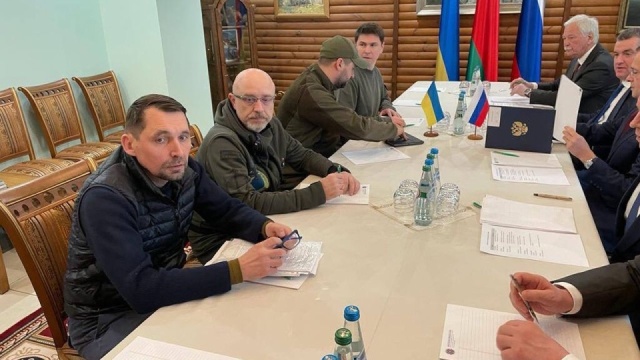 Trzecia runda ukraińsko-rosyjskich rozmów pokojowych odbędzie się w poniedziałek. Poinformował o tym członek ukraińskiej delegacji, Dawyd Arachamija.