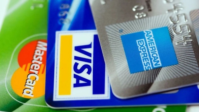 Operator kart płatniczych American Express zawiesza swoje operacje w Rosji i na Białorusi. Karty wydawane przez spółkę nie będą działały w na terenie obu krajów.