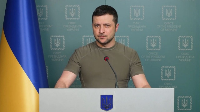 Prezydent Wołodymyr Zełenski apeluje do Zachodu o zamknięcie przestrzeni powietrznej dla rosyjskich samolotów nad Ukrainą.