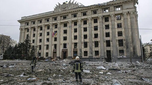 Bomby spadły na szpital położniczy w Mariupolu