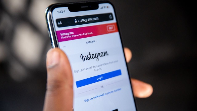 Rosja blokuje dostęp do Instagrama. Korzystanie z sieci zostanie ograniczone przez Federalną Służbę Nadzoru Komunikacji, Informatyki i Mediów (Roskomnadzor) na wniosek prokuratury generalnej.