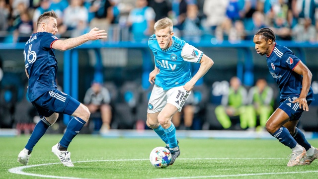Obrońca Maciej Rybus (Lokomotiw Moskwa) i napastnik Karol Świderski (Charlotte FC) nie wezmą udziału w zgrupowaniu piłkarskiej reprezentacji Polski.