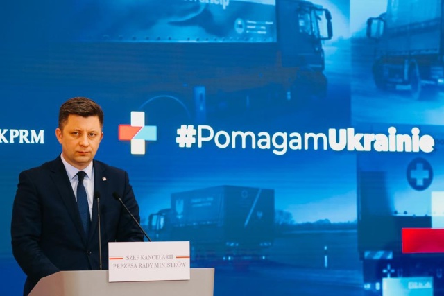 Od 24 lutego, czyli od dnia ataku Rosji na Ukrainę, strona polska zrealizowała ponad 2,5 tysiąca transportów samochodowych z pomocą humanitarną. Mówił o tym na konferencji prasowej szef Kancelarii Premiera Michał Dworczyk.