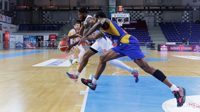 Koszykarze Kinga nie zatrzymali rozpędzonego mistrza Polski. Szczecinianie przegrali na własnym parkiecie ze Stalą Ostrów Wielkopolski 79:118 w zaległym meczu Energa Basket Ligi.