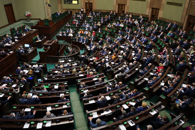 Sejm uchwalił dwie nowelizacje ustawy o pomocy obywatelom Ukrainy.