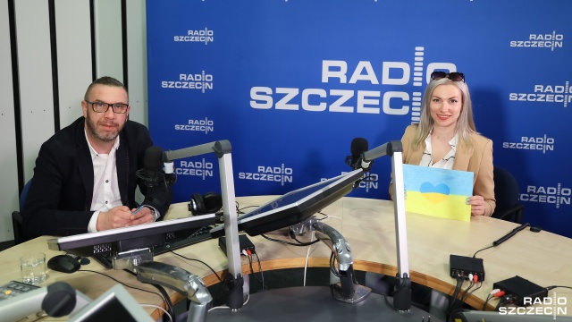Ukraińskie dzieci już noszą psychiczne blizny po tym, co widziały przed wyjazdem z kraju. Angelika Muchowska z Zachodniopomorskiego Towarzystwa Przyjaciół Dzieci w Rozmowach pod Krawatem opowiadała o działalności organizacji w punkcie informacyjnym na dworcu głównym w Szczecinie.