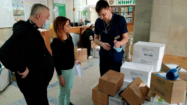 Bez tych leków nie moglibyśmy ratować życia naszym dzieciom, które trafiają do nas ze zbombardowanych szpitali w całej Ukrainie - mówi neonatolog Wiktor Bobyk ze Szpitala im. św. Mikołaje we Lwowie.