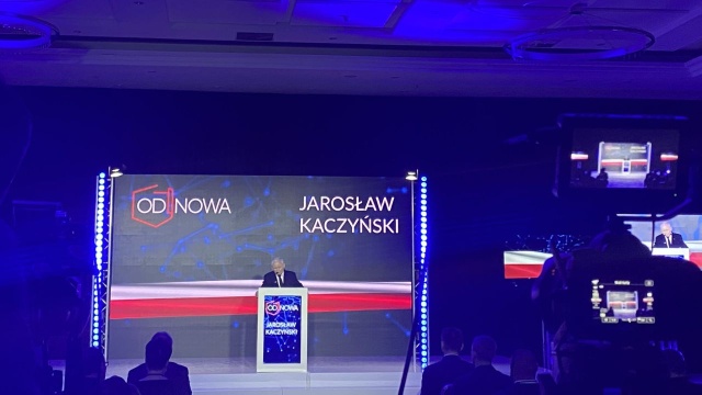 Bezpieczeństwo i obronności państwa oraz polityka zagraniczna wobec zmieniającej się sytuacji w regionie - to główne tematy odbywającego się w Warszawie I Zjazdu Krajowego Stowarzyszenia OdNowa RP wchodzącego w skład Zjednoczonej Prawicy.