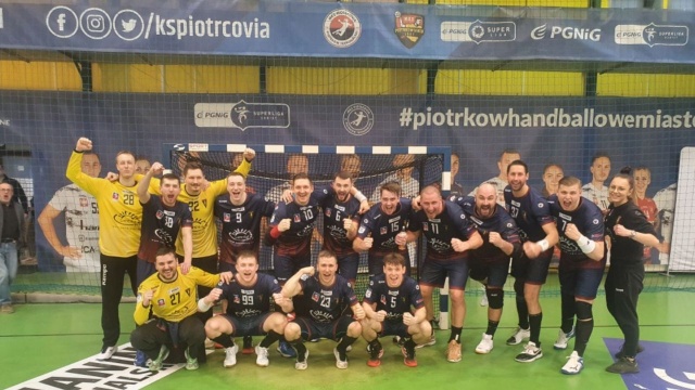 Piłkarze ręczni Sandry SPA Pogoni Szczecin odnieśli cenne zwycięstwo w rozgrywkach o mistrzostwo Polski.