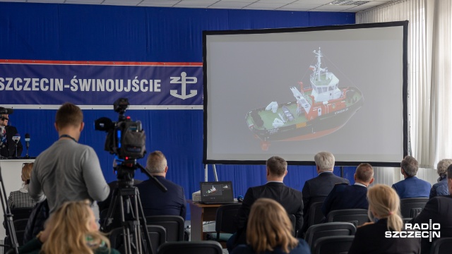 Jeszcze w tym roku Zarząd Portu otrzyma nowy statek pożarniczy. Jednostka powstaje w polskiej stoczni Remontowa Shipbuilding.