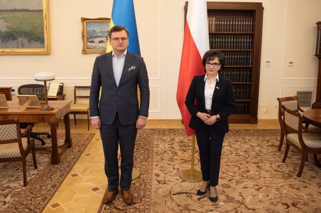 Marszałkowie Sejmu i Senatu Elżbieta Witek i Tomasz Grodzki spotkali się z ministrem spraw zagranicznych Ukrainy Dmytrem Kułebą.