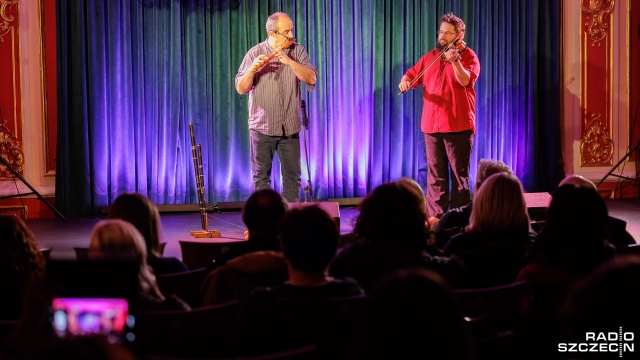 Ich muzyka przynosi ukojenie w tych ciężkich czasach - bretoński duet ThomasFaure (Toma Far) wystąpił w Klubie 13 Muz w Szczecinie.