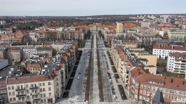 Uwaga pasażerowie szczecińskiej komunikacji miejskiej. Od poniedziałku w aleję Jana Pawła II wracają autobusy linii numer 70, 87 i 90.