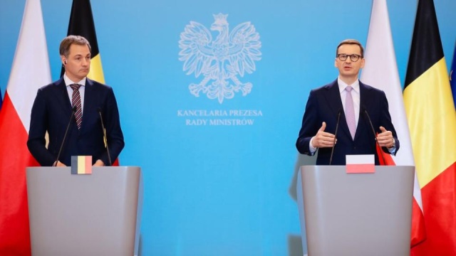 Premier Mateusz Morawiecki powiedział, że dotychczasowe sankcje nałożone przez Unię Europejską zadziałały na rosyjski reżim, jak zbyt słaba szczepionka.