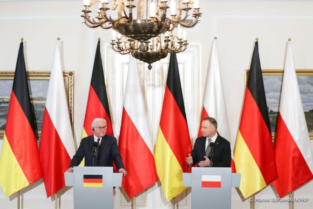 Prezydent Andrzej Duda powiedział, że powinny zostać ustanowione kolejne twarde sankcje, które będą zniechęcały reżim Władimira Putina do dalszej agresji.