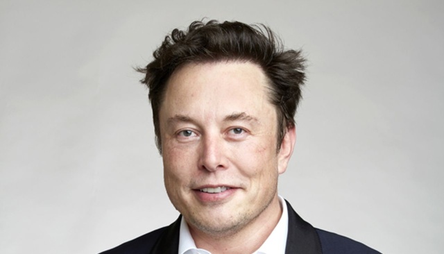 Elon Musk, znany amerykański przedsiębiorca, miliarder i filantrop złożył ofertę kupna Twittera.