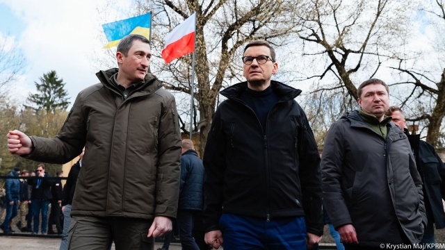 Premier Mateusz Morawiecki zapewnia Ukraińców o nieustannej pomocy płynącej z Polski.