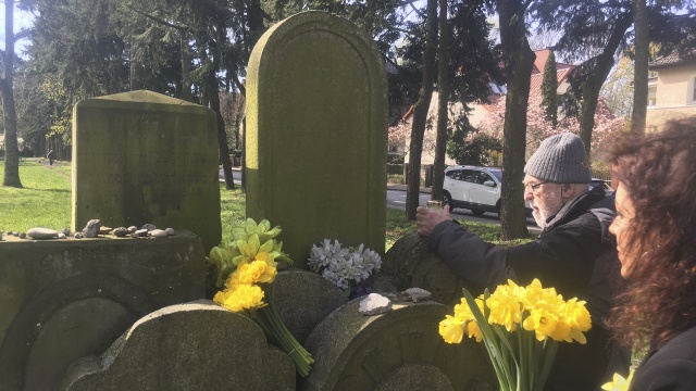 Walczyli o godność i honor - 79. lat temu - 19 kwietnia 1943 roku - w warszawskim getcie wybuchło powstanie kierowane przez żydowskie podziemne formacje zbrojne. Było odpowiedzią na rozpoczęcie przez Niemców akcji ostatecznej likwidacji getta, podjętej w ramach realizowanego przez nich planu zagłady europejskich Żydów.