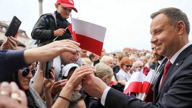 Prezydent Andrzej Duda wraz z małżonką wezmą udział w uroczystościach z okazji Dnia Flagi oraz Dnia Polonii i Polaków za Granicą.
