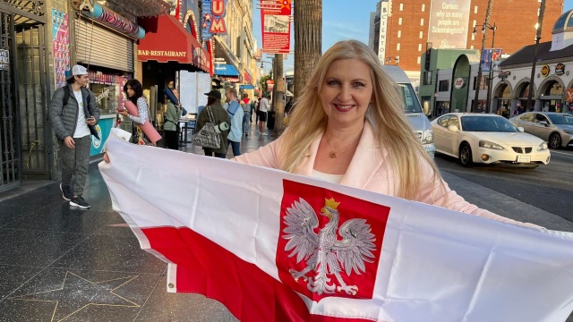 Dzień Polonii za Granicą celebrowany jest wraz ze Świętem Polskiej Flagi. Najwięcej Polaków na obczyźnie na co dzień mieszka w Stanach Zjednoczonych. Szacuje się, że 10 milionów Amerykanów przyznaje się do polskich korzeni.