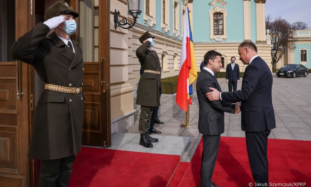 Prezydent Andrzej Duda przebywa w Kijowie, gdzie wygłosi orędzie w ukraińskim parlamencie - Radzie Najwyższej.