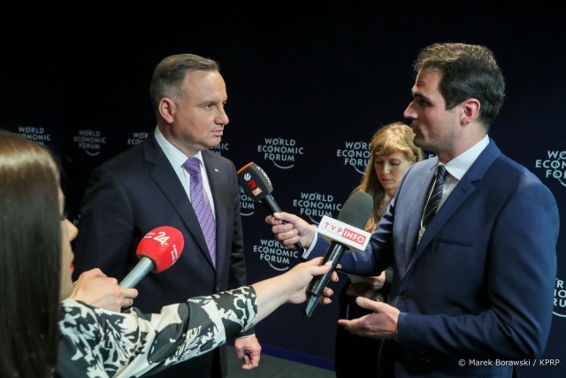 Prezydent Andrzej Duda zapewnia, że Ukraina nie zgodzi się na pokój, który będzie oznaczał ustępstwa terytorialne wobec Rosji.