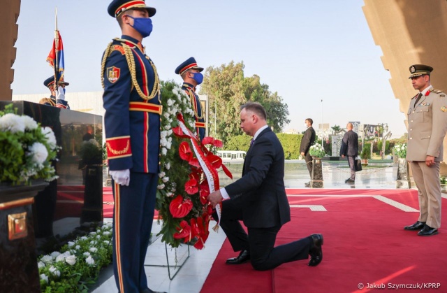 Andrzej Duda złożył wieniec przy Grobie Nieznanego Żołnierza w Kairze