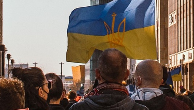 Ulicami Warszawy przeszedł marsz wdzięczności pod hasłem Przyjaciele, dziękujemy Ukraińcy - Polakom.