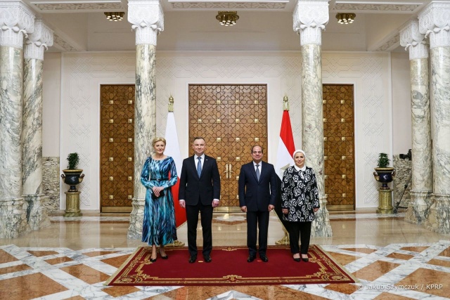 Polska i Egipt zainteresowane pogłębianiem współpracy ekonomicznej. W trakcie oficjalnej wizyty prezydenta Andrzeja Dudy w Kairze podpisano umowę gospodarczą między obu krajami.