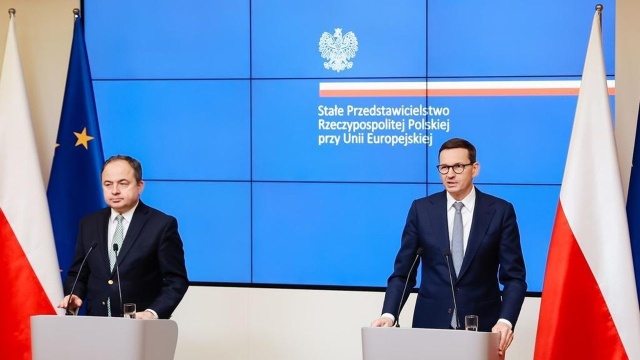Bezpieczeństwo ropy jest zapewnione, od kilku lat odchodzimy od rosyjskich surowców - mówił w Brukseli premier Mateusz Morawiecki po zakończeniu unijnego szczytu.