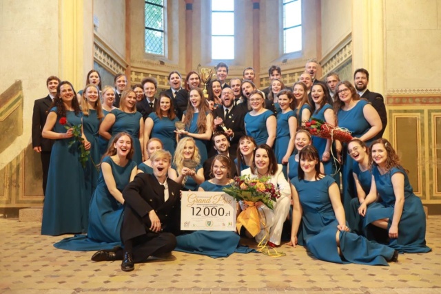Chór Akademii Morskiej w Szczecinie zdobył główną nagrodę - Grand Prix Międzynarodowego Festiwalu Muzyki Chóralnej im. Feliksa Nowowiejskiego w Barczewie.