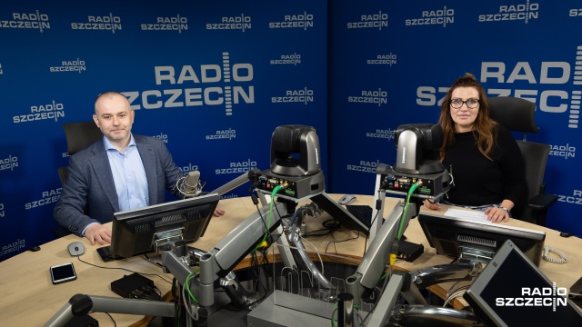 Radny Prawa i Sprawiedliwości mówi o podwójnych standardach polityków Platformy Obywatelskiej: - W jednostce organizacyjnej urzędu zarządzanej przez PO mogła działać zorganizowana grupa przestępcza, marszałek województwa zajeżdża drogę ciężarówce na drodze szybkiego ruchu, ale żadnych dymisji nie ma, jest tylko agresja - mówił w Rozmowach pod krawatem Paweł Mucha wskazując, że PO stosuje doktrynę Neumanna.