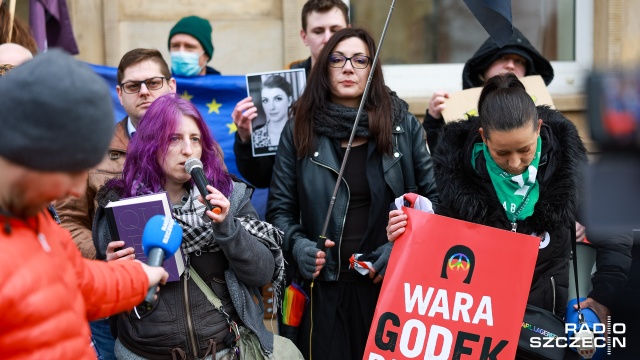 Lewicowa aktywistka usłyszy dzisiaj wyrok przed sądem w Szczecinie. Monikę Tichy - znaną jako Pacyfka - pozwała Kaja Godek, działaczka pro-life i matka niepełnosprawnego dziecka.